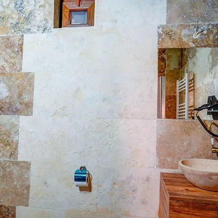 Nissa Cave * Göreme