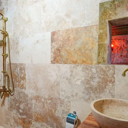 Szálloda Nissa Cave *