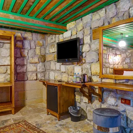 Nissa Cave Hotel *