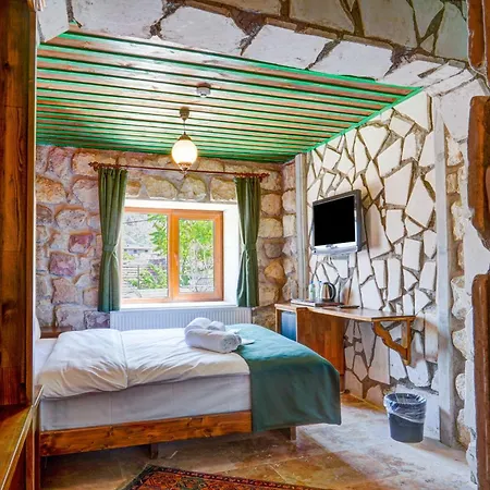 Hotel Nissa Cave