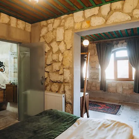 Nissa Cave Hotel *