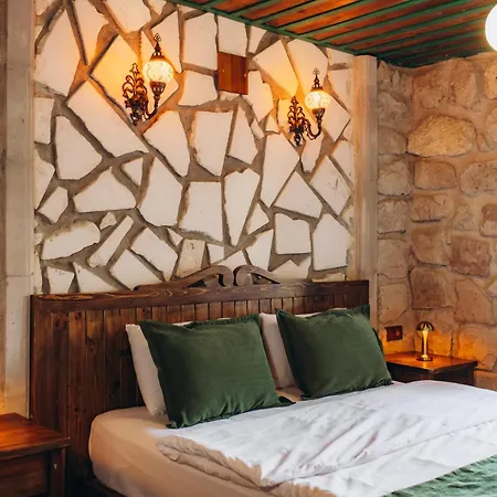 Hotel Nissa Cave